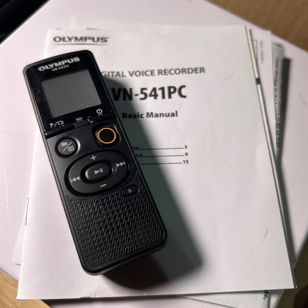 Olympus VN-541PC Digital Voice Recorder 4GB Black with Basic Manual